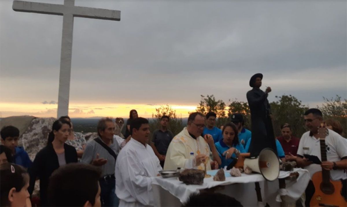 33º Caminata a la Cruz de Piedra Blanca
