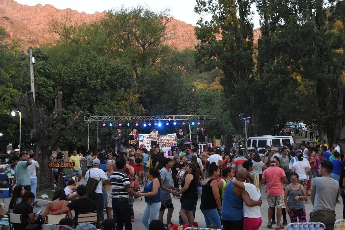 Villa Larca brilló con la Fiesta Provincial del Lechón y el Vino Artesanal