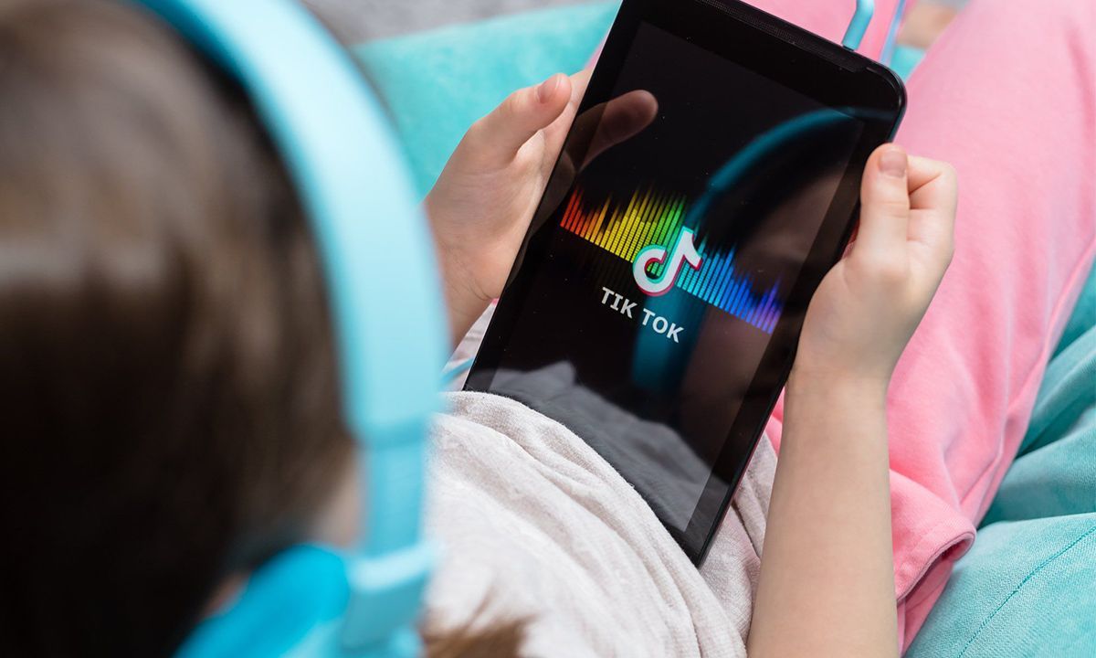 Lanzaron una campaña para concientizar sobre el uso de Tik-Tok en niños