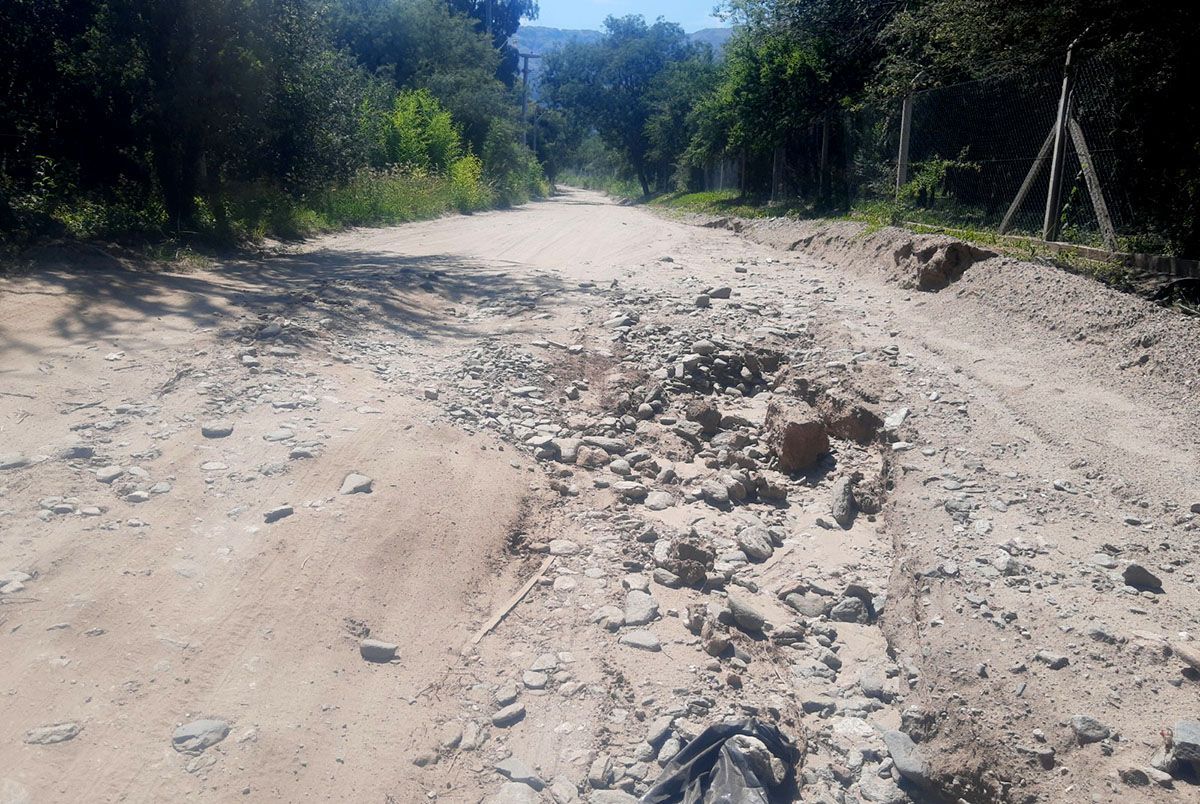 Enojo de vecinos por el estado de las calles en Merlo
