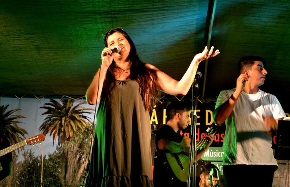 "La cantora del pueblo", también afuera de la edición dorada del Valle del Sol 