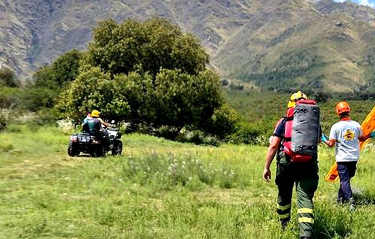 Socorren a una parapentista que sufrió un accidente en el aterrizaje