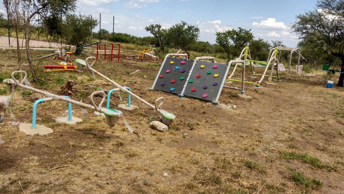 La obra de los playones deportivos tiene un avance del 70%