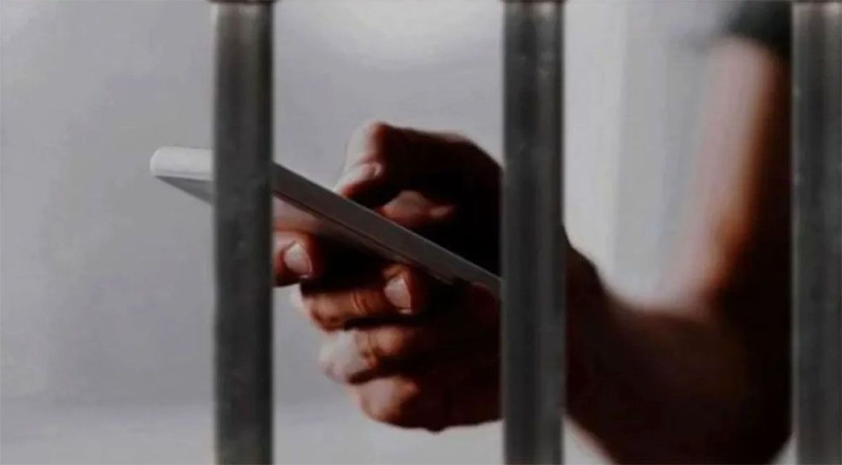 Le robaron y después la extorsionaron desde una cárcel