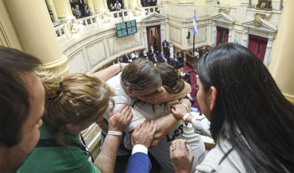 El Senado aprobó por unanimidad la "Ley Lucio"