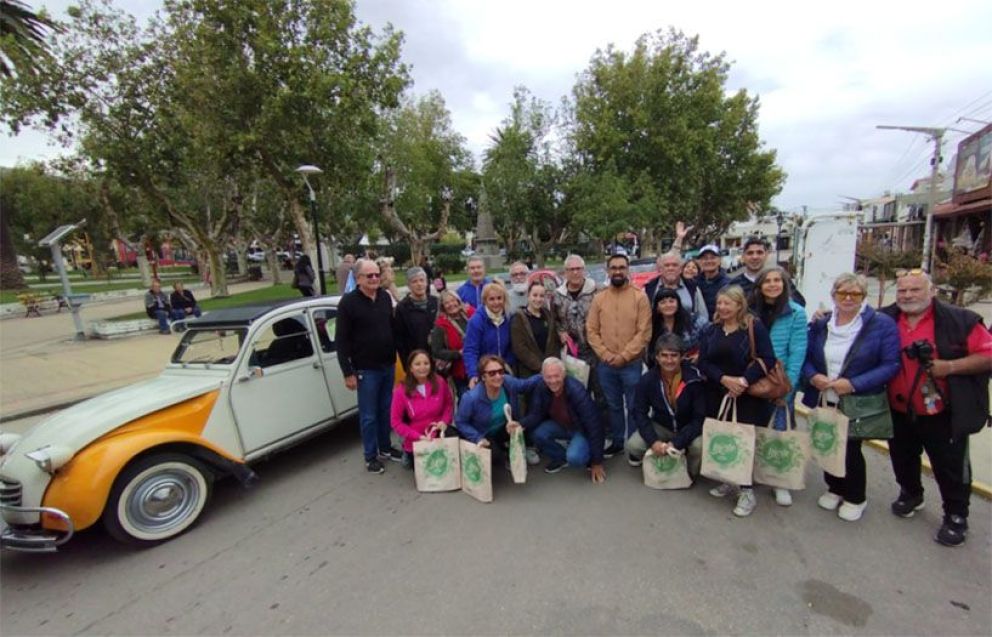 Un grupo de citroneros llegó a Villa de Merlo